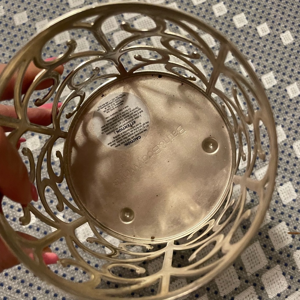 NWOT. Never used. Perfect condition. Silver with shiny glitter. Candle holder. - Picture 3 of 3